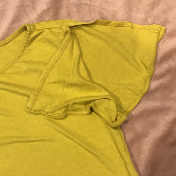 Flutter sleeve tee - Picture 3 of 4